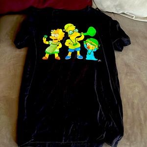 A black Simpsons shirt